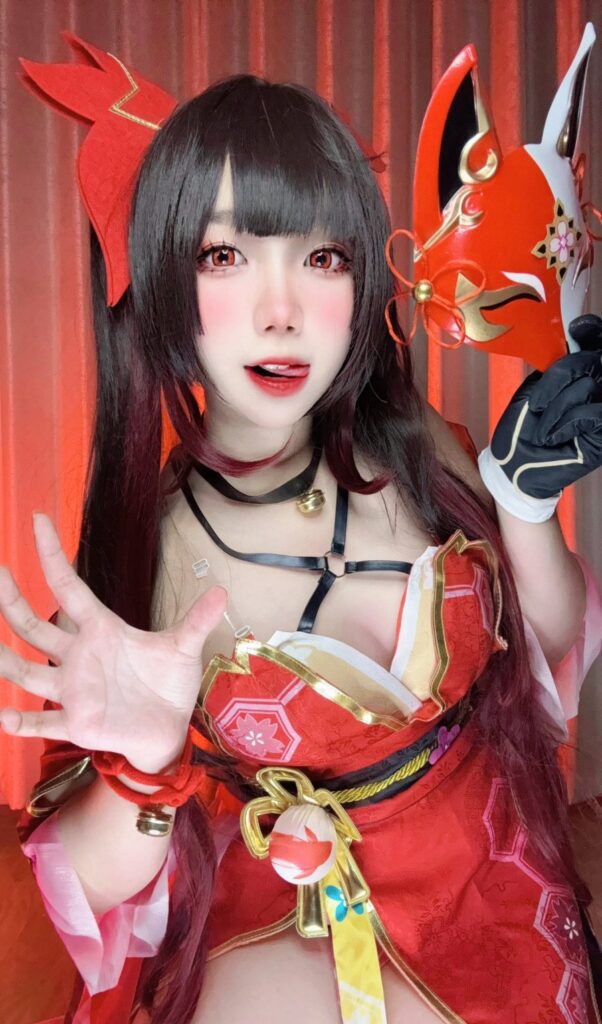 คุณตะวันโชว์ผลงานการแปลงโฉมเป็น Sparkle จาก Honkai: Star Rail 4 Sparkle Honkai: Star Rail Cosplay by Tawan