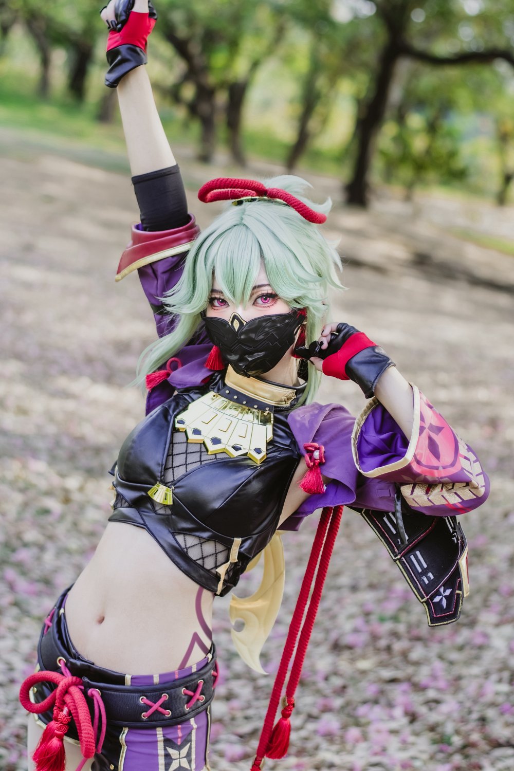 ผลงานสุดเท่ของคุณยูริในการแปลงโฉมเป็น Shinobu จาก Genshin Impact 6 Shinobu Genshin Impact Cosplay by yuri