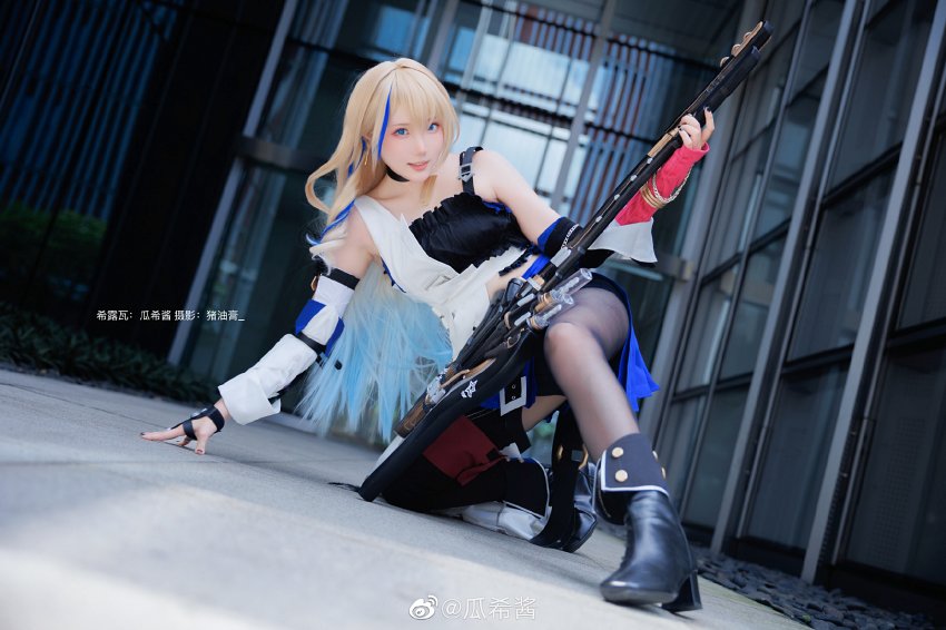คอสเพลย์ Serval จาก Honkai: Star Rail สวยโดนใจชาวร็อค 2 คอสเพลย์ Serval จาก Honkai: Star Rail สวยโดนใจชาวร็อค