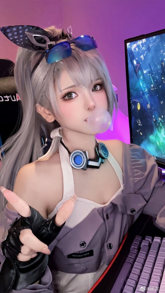 คอสเพลย์ Silver Wolf จาก Honkai: Star Rail ในเวอร์ชั่นสุดแบ๊ว 4 คอสเพลย์ Silver Wolf จาก Honkai: Star Rail ในเวอร์ชั่นสุดแบ๊ว