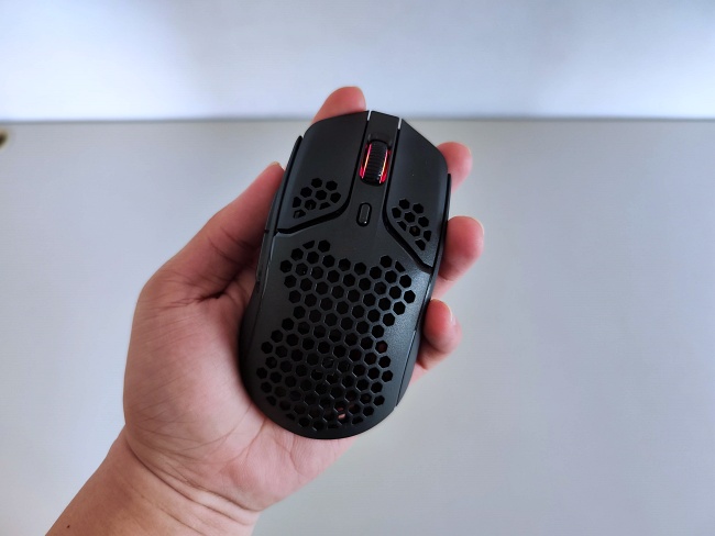 [รีวิว] HyperX Pulsefire Haste Wireless และ HyperX Pulsefire Mat