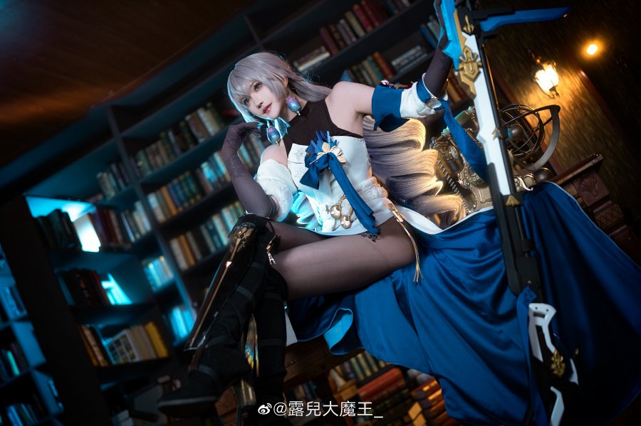 คอสเพลย์ Bronya สุดเฉียบจาก Honkai: Star Rail 11 คอสเพลย์ Bronya สุดเฉียบจาก Honkai: Star Rail