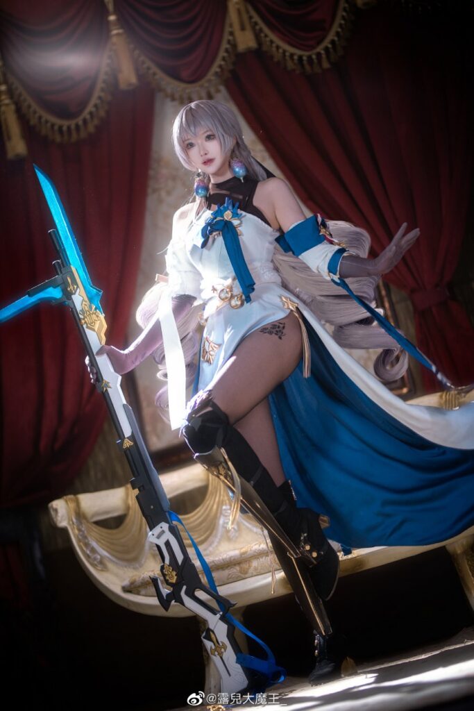 คอสเพลย์ Bronya สุดเฉียบจาก Honkai: Star Rail 9 คอสเพลย์ Bronya สุดเฉียบจาก Honkai: Star Rail