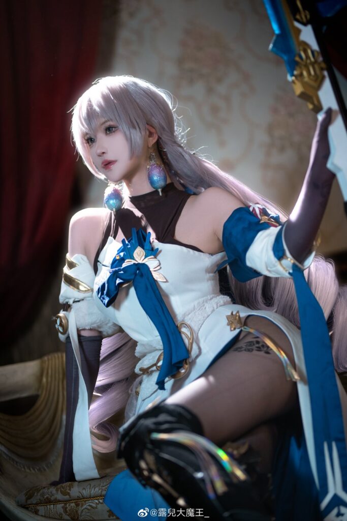 คอสเพลย์ Bronya สุดเฉียบจาก Honkai: Star Rail 8 คอสเพลย์ Bronya สุดเฉียบจาก Honkai: Star Rail