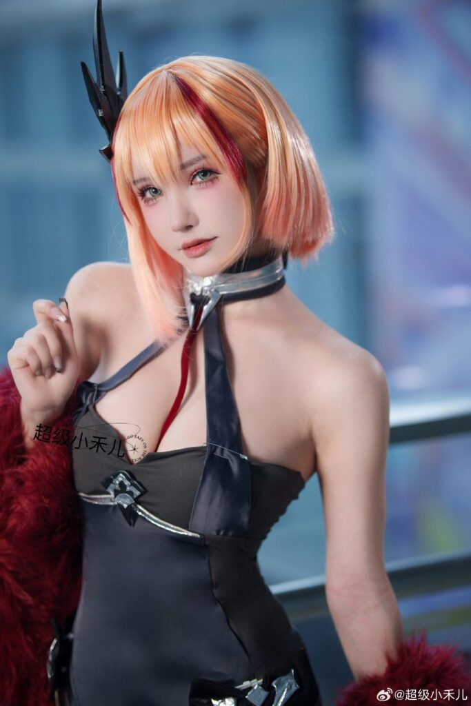 คอสเพลย์ Roon จาก Azur Lane ในชุดสีดำสุดเร้าใจ 6 คอสเพลย์ Roon จาก Azur Lane ในชุดสีดำสุดเร้าใจ
