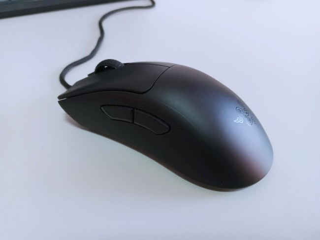 [รีวิว] Razer DeathAdder V3 เมาส์เกมมิ่งที่หนักเพียง 50 กรัม