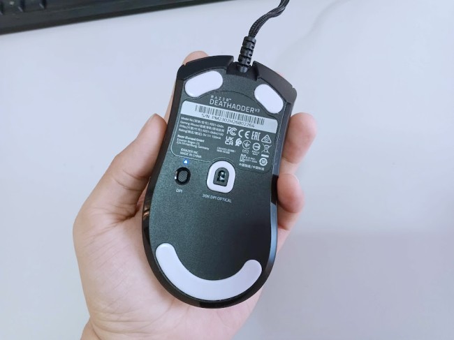 [รีวิว] Razer DeathAdder V3 เมาส์เกมมิ่งที่หนักเพียง 50 กรัม