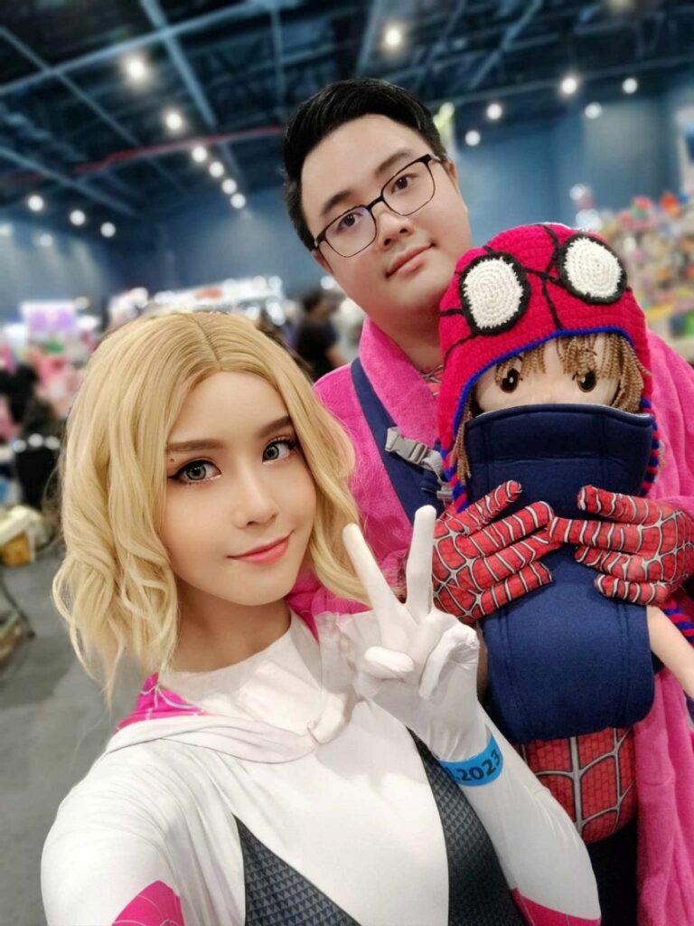 คุณโอปอล์แปลงโฉมเป็น Spider-Gwen 3 คุณโอปอล์แปลงโฉมเป็น Spider-Gwen
