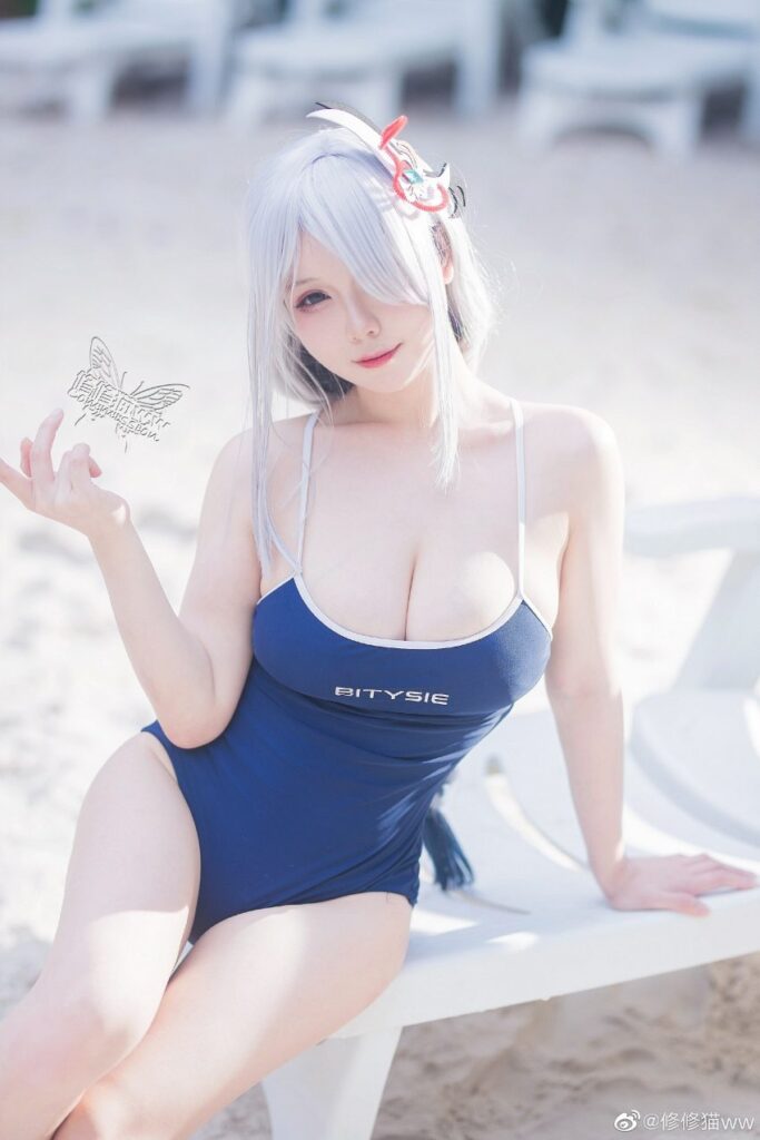 สาวจีนแปลงโฉมเป็น Shenhe จาก Genshin Impact ใส่ชุดว่ายน้ำเที่ยวทะเล 5 สาวจีนแปลงโฉมเป็น Shenhe จาก Genshin Impact ใส่ชุดว่ายน้ำเที่ยวทะเล