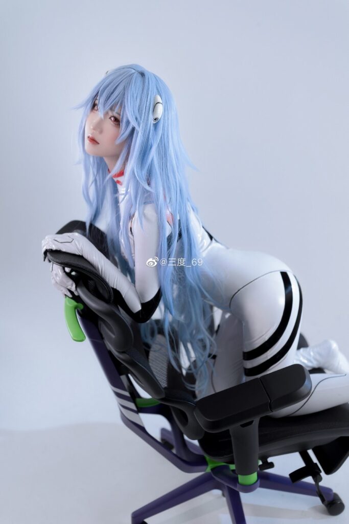 คอสเพลย์ Rei จาก Evangelion เวอร์ชั่น Black & White 2 คอสเพลย์ Rei จาก Evangelion เวอร์ชั่น Black & White