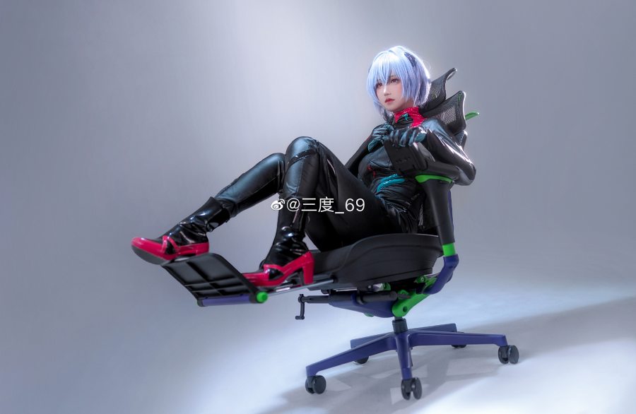 คอสเพลย์ Rei จาก Evangelion เวอร์ชั่น Black & White 8 คอสเพลย์ Rei จาก Evangelion เวอร์ชั่น Black & White