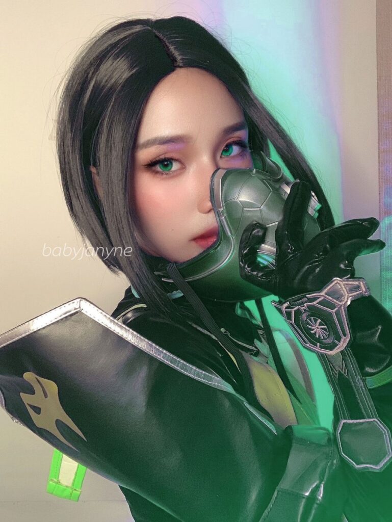 คุณเจนเจนโชว์ผลงานคอสเพลย์ Viper จาก Valorant 2 Viper Valorant Cosplay by Janyne