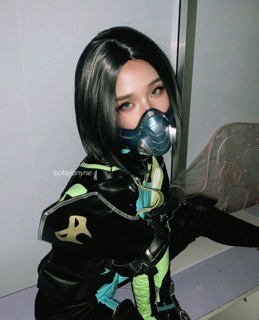 คุณเจนเจนโชว์ผลงานคอสเพลย์ Viper จาก Valorant 3 Viper Valorant Cosplay by Janyne