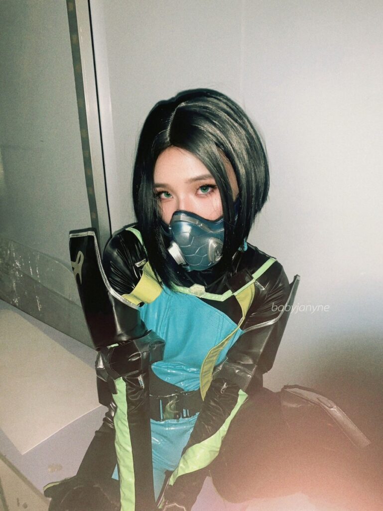 คุณเจนเจนโชว์ผลงานคอสเพลย์ Viper จาก Valorant 4 Viper Valorant Cosplay by Janyne