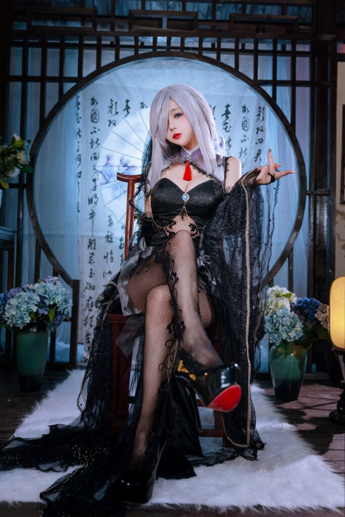 คอสเพลย์ Shenhe จาก Genshin Impact ในชุดสีดำ 2 Shenhe Genshin Impact Cosplay by Rinaijiao