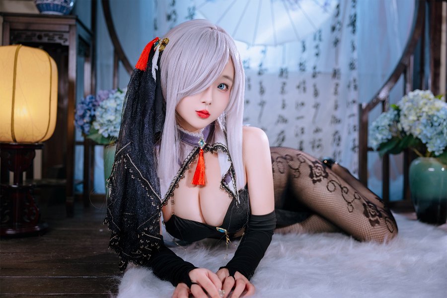 คอสเพลย์ Shenhe จาก Genshin Impact ในชุดสีดำ 3 Shenhe Genshin Impact Cosplay by Rinaijiao