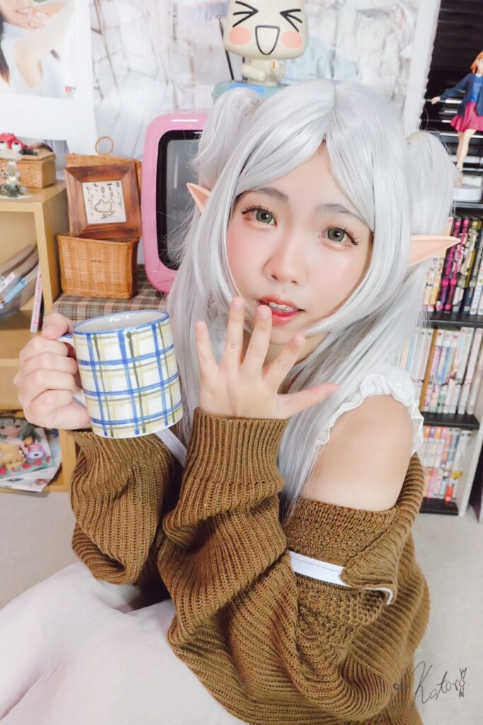 คอสเพลย์ Frieren จาก Frieren: Beyond Journey's End ในชุดนอนที่แสนน่ารัก 6 Frieren Frieren: Beyond Journey's End Cosplay by Karn