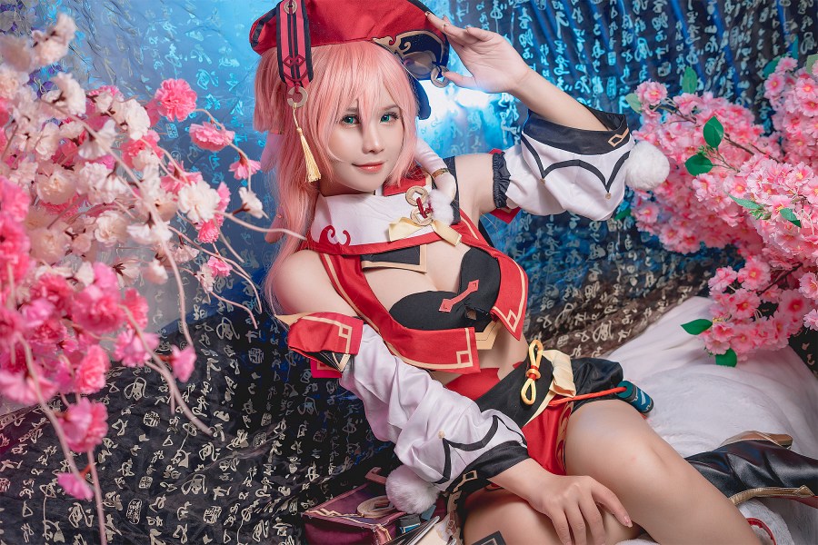 Pyoncos แปลงโฉมเป็น Yanfei จาก Genshin Impact 5 Yanfei Genshin Impact Cosplay by Pyoncos