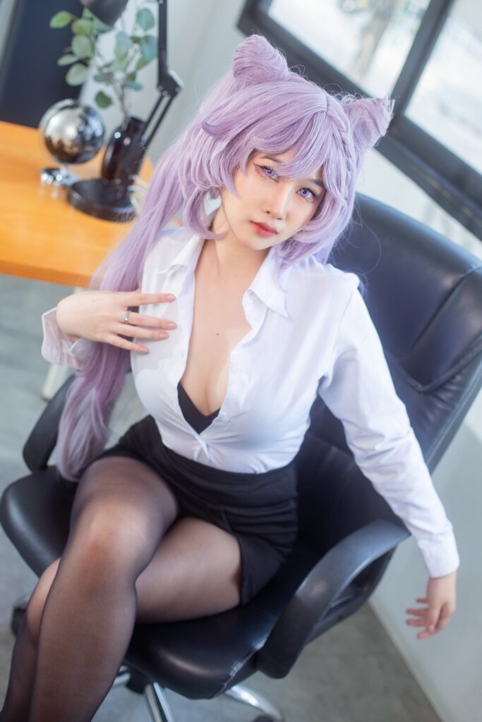 คุณได๋แปลงโฉมเป็น Keqing เวอร์ชั่นสาวออฟฟิศจาก Genshin Impact 5 Keqing Genshin Impact Cosplay by diana