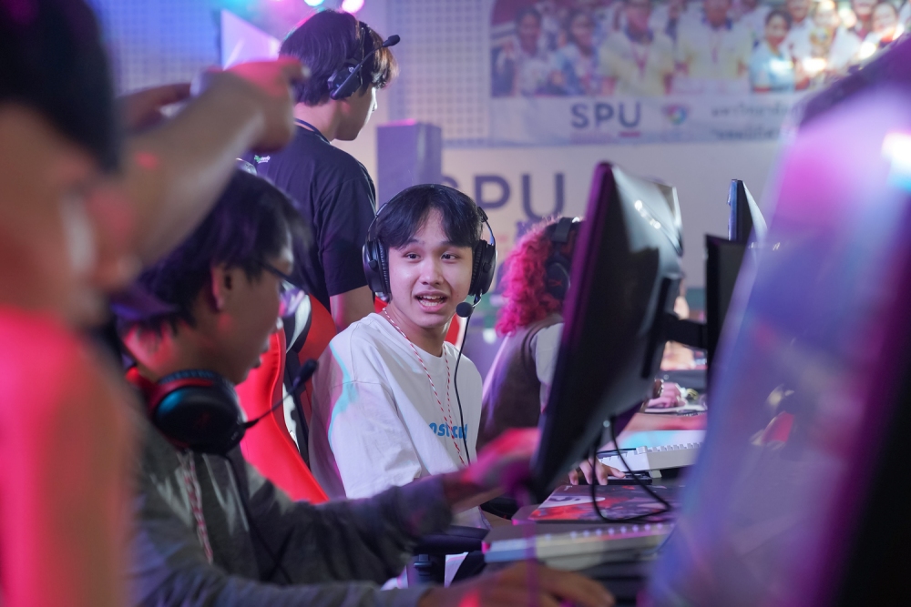 ดิจิทัลมีเดีย ม.ศรีปทุม ยกระดับศักยภาพเกมเมอร์สู่อาชีพดาวรุ่งวงการอีสปอร์ต 4 ดิจิทัลมีเดีย ม.ศรีปทุม ยกระดับศักยภาพเกมเมอร์สู่อาชีพดาวรุ่งวงการอีสปอร์ต