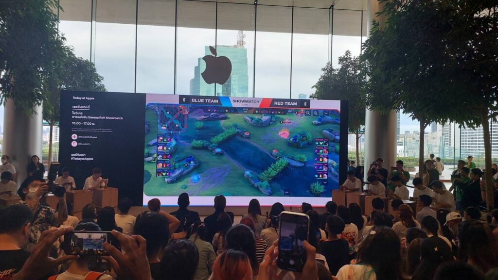 เปิดบทสัมภาษณ์สุดพิเศษ 'กายหงิด' และ 'Fakeplayz' ในงาน Garena RoV Showmatch 3 เปิดบทสัมภาษณ์สุดพิเศษ 'กายหงิด' และ 'Fakeplayz' ในงาน Garena RoV Showmatch
