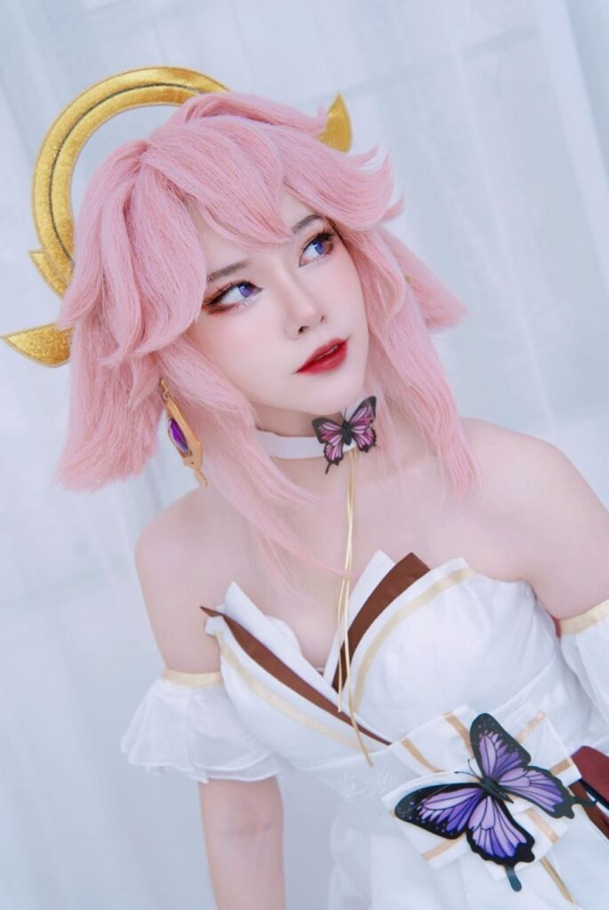 คอสเพลย์ Yae Miko ชุดแต่งงานเวอร์ชั่นคุณชิน 6 คอสเพลย์ Yae Miko ชุดแต่งงานเวอร์ชั่นคุณชิน