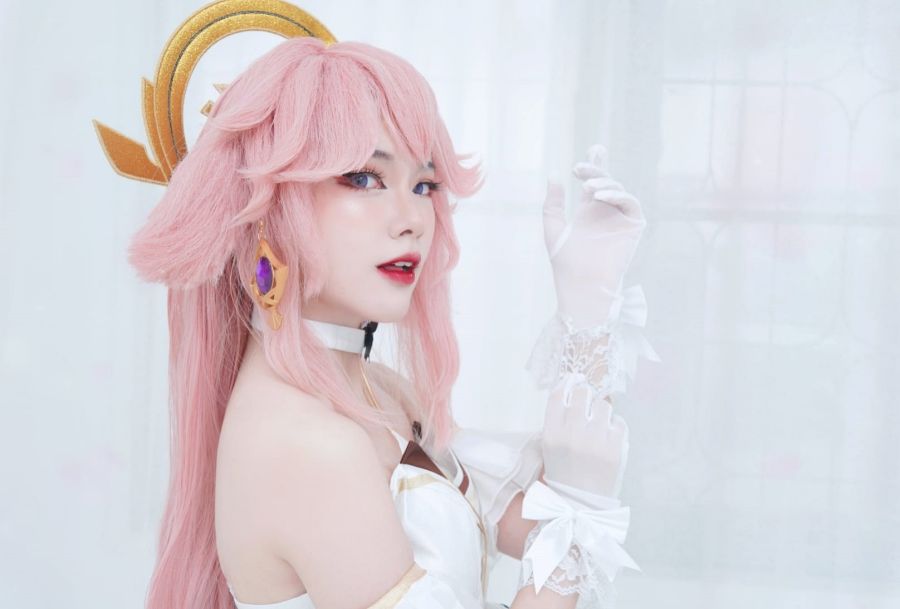 คอสเพลย์ Yae Miko ชุดแต่งงานเวอร์ชั่นคุณชิน 9 คอสเพลย์ Yae Miko ชุดแต่งงานเวอร์ชั่นคุณชิน