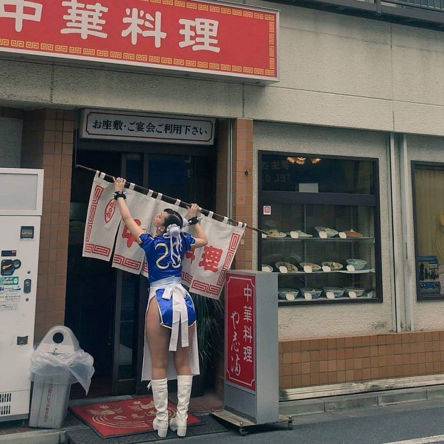 คอสเพลย์ Chun-Li มาเปิดร้านราเม็ง 4 คอสเพลย์ Chun-Li มาเปิดร้านราเม็ง