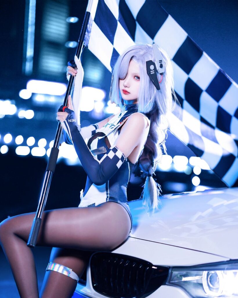 คอสเพลย์ Shenhe จาก Genshin Impact เวอร์ชั่นสายซิ่ง 4 คอสเพลย์ Shenhe จาก Genshin Impact เวอร์ชั่นสายซิ่ง