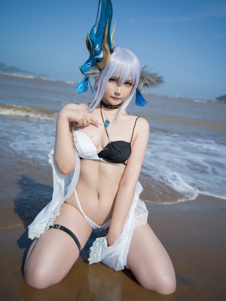 คอสเพลย์ Tosa จาก Azur Lane ในลุคบิกินี่เที่ยวชายหาด 8 Tosa Azur Lane Cosplay by Makachan