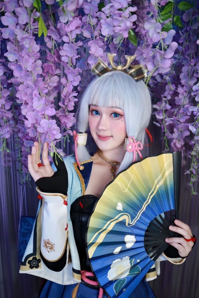 คุณโชแชงแปลงโฉมเป็น Ayaka จาก Genshin Impact ในลุคสุดเท่ 5 Ayaka Genshin Impact Cosplay by Shoshang
