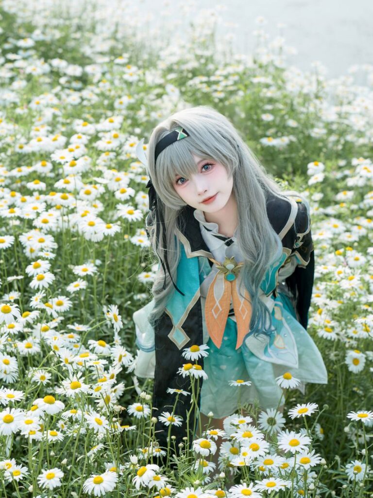 สาวจีนสุดคิ้วท์แปลงโฉมเป็น Firefly จาก Honkai: Star Rail 2 Firefly Honkai: Star Rail Cosplay by stx7fan