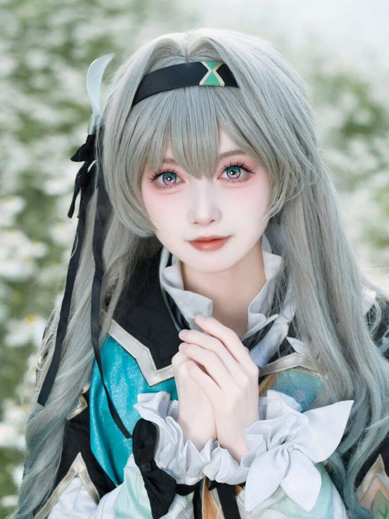 สาวจีนสุดคิ้วท์แปลงโฉมเป็น Firefly จาก Honkai: Star Rail 5 Firefly Honkai: Star Rail Cosplay by stx7fan
