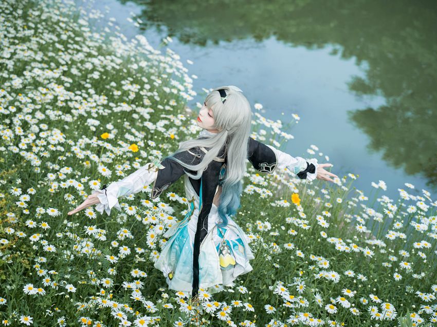 สาวจีนสุดคิ้วท์แปลงโฉมเป็น Firefly จาก Honkai: Star Rail 6 Firefly Honkai: Star Rail Cosplay by stx7fan