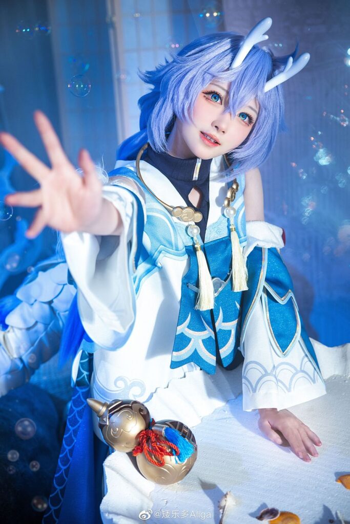 สาวจีนจัดเต็มแปลงโฉมเป็น Bailu จาก Honkai Star Rail 8 สาวจีนจัดเต็มแปลงโฉมเป็น Bailu จาก Honkai Star Rail