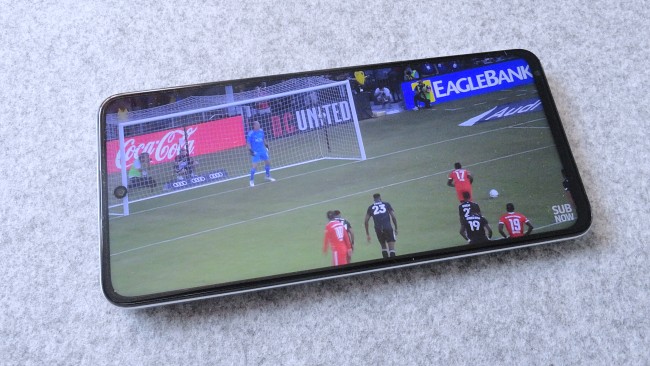 [รีวิว] POCO X4 GT เกมมิ่งโฟนขนาดย่อม เล่นเกมได้ไร้ข้อจำกัด