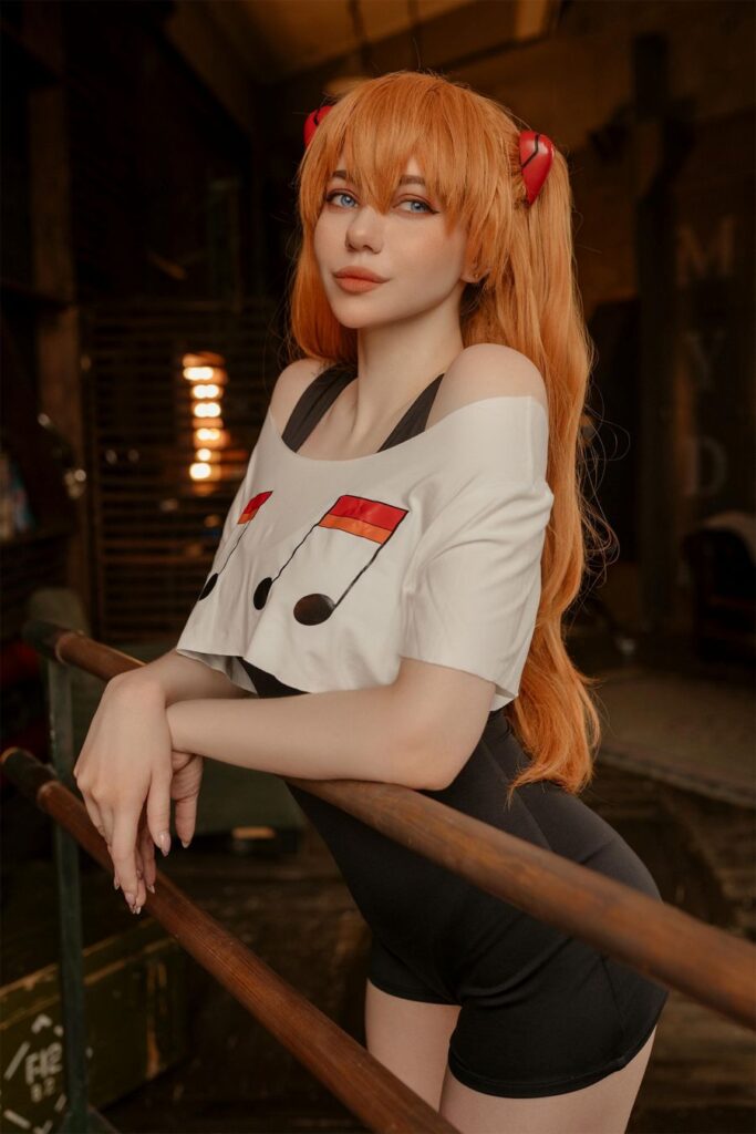 Alina Becker แปลงโฉมเป็น Asuka จาก Evangelion ในชุดเสื้อยืดสุดชิลล์ 4 Asuka Evangelion Cosplay by Alina Becker