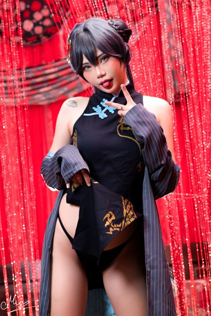 Mimmissu โชว์การแต่งคอสเพลย์เป็น Kisaki จาก Blue Archive 4 Kisaki Blue Archive Cosplay by Mimmissu