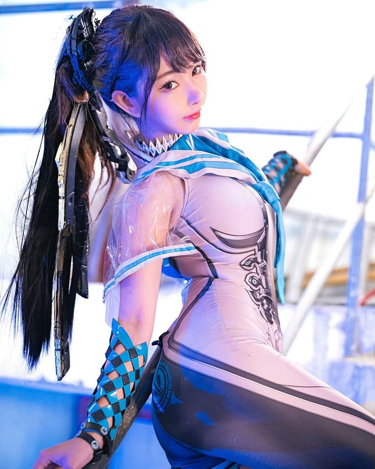นางแบบสาวเกาหลีแปลงโฉมเป็น Eve จาก Stellar Blade 5 Eve Stellar Blade Cosplay by Zoe So
