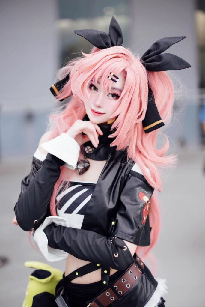 คุณแบมแบมแปลงโฉมเป็น Nicole จาก Zenless Zone Zero 12 Nicole Zenless Zone Zero Cosplay by Bibbie Bambi