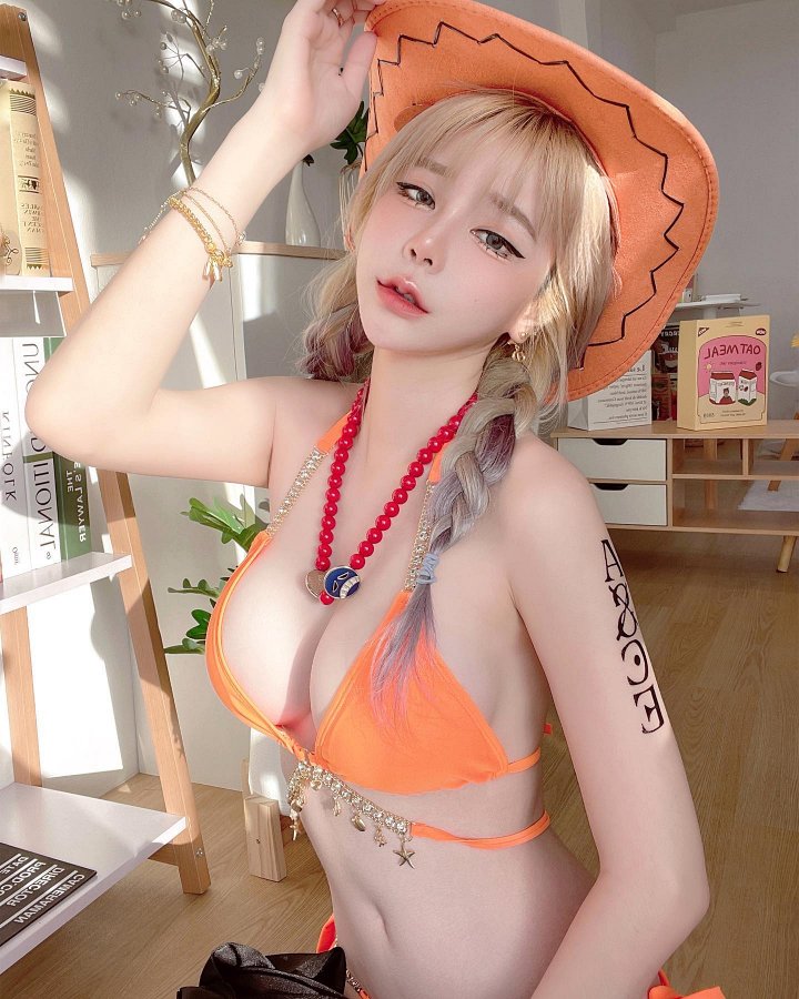 แป้งสามป๋องซาว แปลงโฉมเป็น Ace สุดแซ่บ 2 แป้งสามป๋องซาว แปลงโฉมเป็น Ace สุดแซ่บ