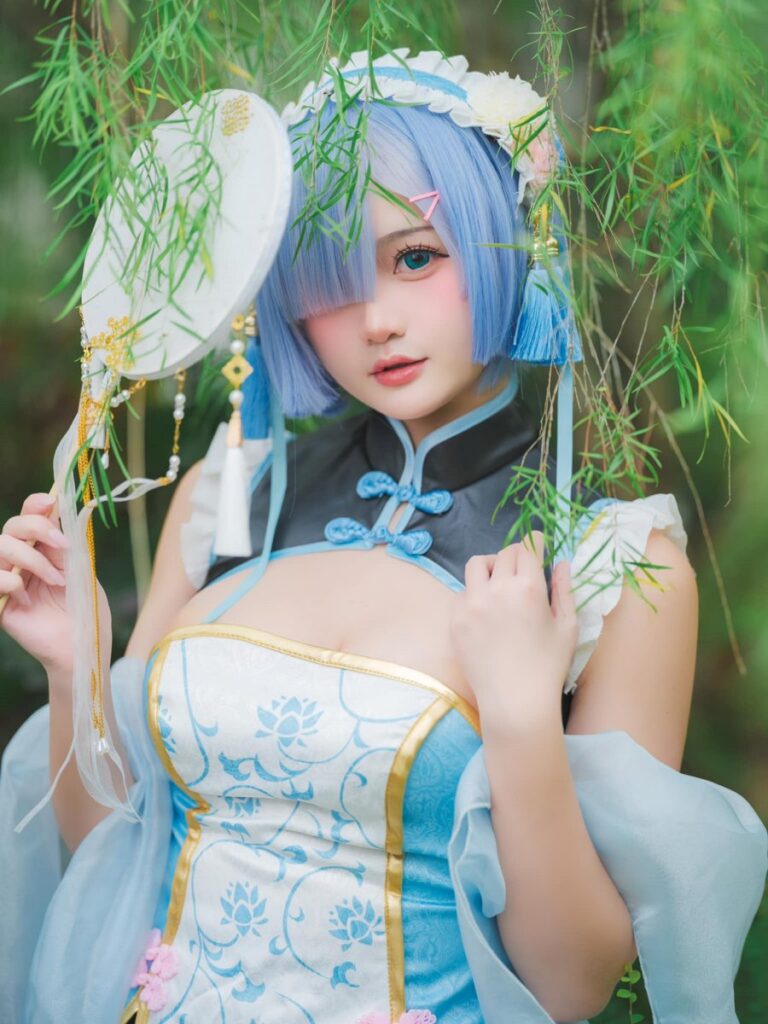 คอสเพลย์ Rem ในชุดกี่เพ้าสีฟ้าสดใส 3 คอสเพลย์ Rem ในชุดกี่เพ้าสีฟ้าสดใส