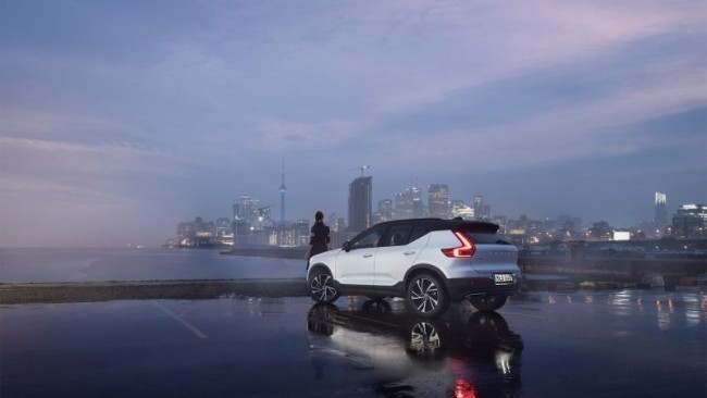 Volvo เตรียมนำ AR มาช่วยเพิ่มความปลอดภัยในการขับขี่ 2 Volvo เตรียมนำ AR มาช่วยเพิ่มความปลอดภัยในการขับขี่