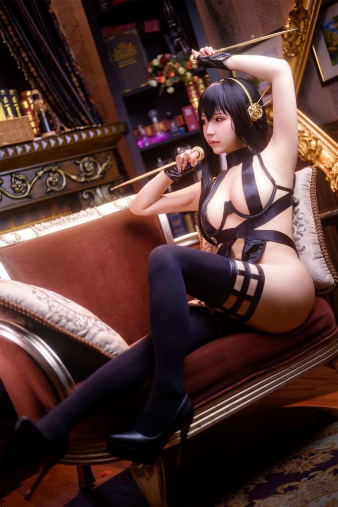 พบกับผลงานคอสเพลย์ Yor Forger จาก Spy x Family สุดเซ็กซี่จาก mozi0228 8 Yor Spy x Family Cosplay by mozi0228