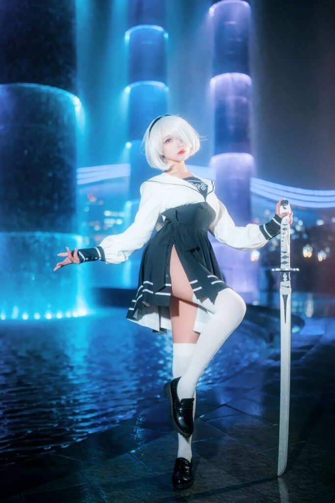 คอสเพลย์ 2B จาก NieR: Automata ในชุดลำลองเที่ยวเมืองยามค่ำคืน 4 2B Nier: Automata Cosplay by huanger021