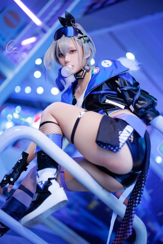 Cien恩恩 โชว์สกิลคอสเพลย์ Silver Wolf จาก Honkai: Star Rail 4 Silver Wolf Honkai: Star Rail Cosplay by Cien