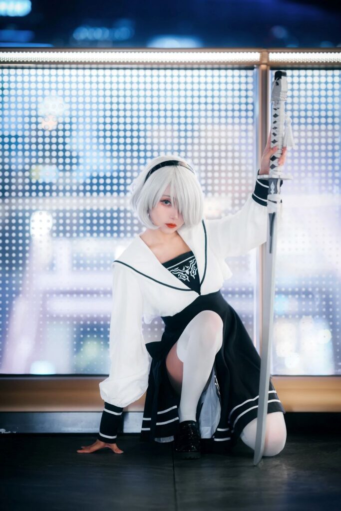 คอสเพลย์ 2B จาก NieR: Automata ในชุดลำลองเที่ยวเมืองยามค่ำคืน 5 2B Nier: Automata Cosplay by huanger021