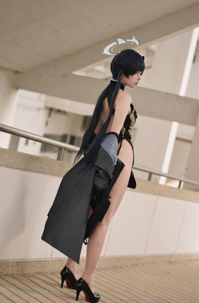 Kisaki Blue Archive Cosplay by Ahri