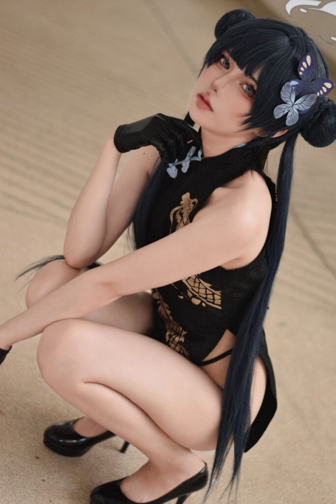Kisaki Blue Archive Cosplay by Ahri