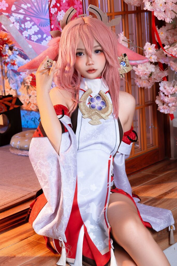 คอสเพลย์ Yae Miko จาก Genshin Impact ฝีมือ AikoUwU 3 Yae Miko Genshin Impact Cosplay by AikoUwU